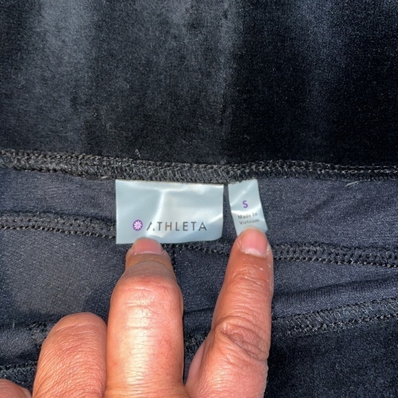 Athleta Velvet Joggers like new condition size Small black - Picture 6 of 7